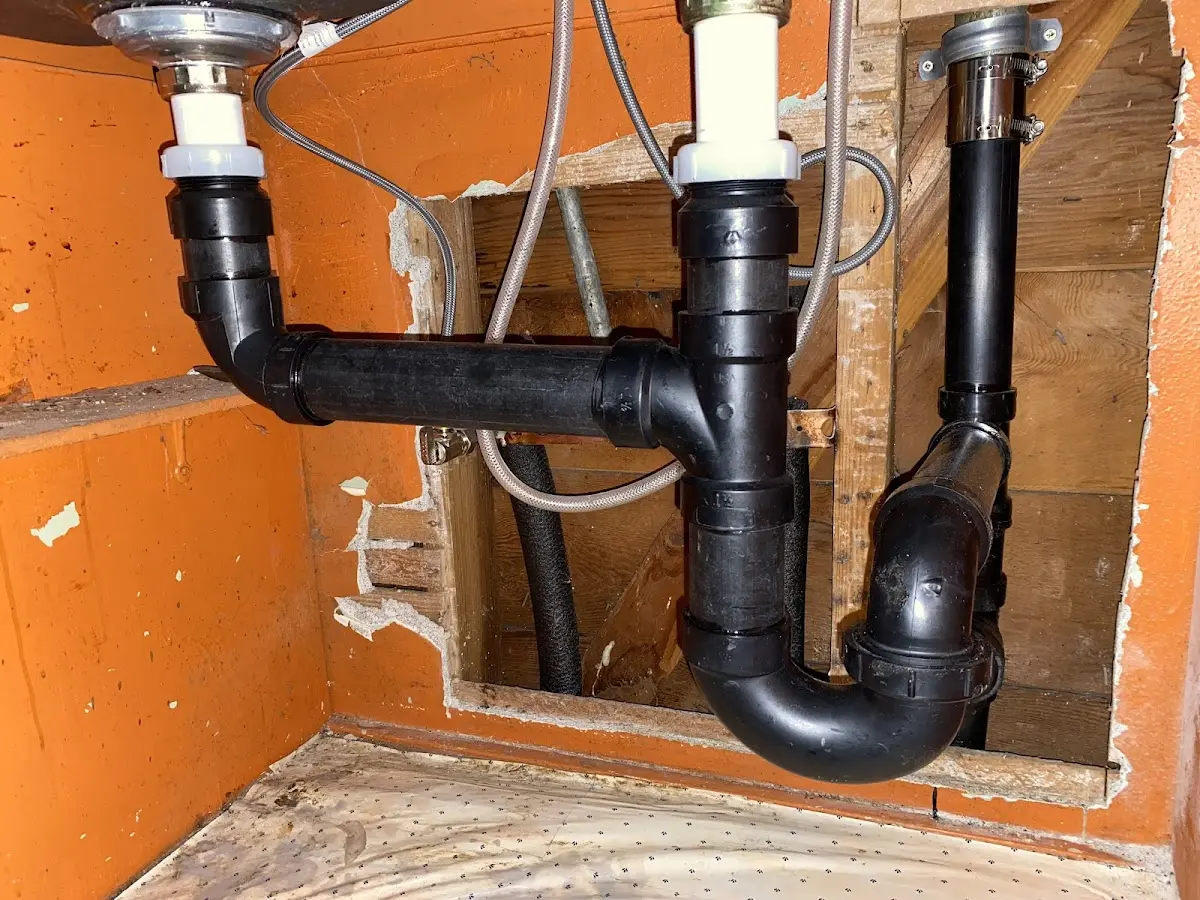 Professional Pipe Bursting equipment and tools on the job in Central